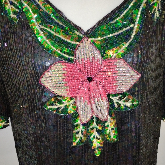 IRIDESCENT SQUINED FLORAL TOP - Picture 8 of 9